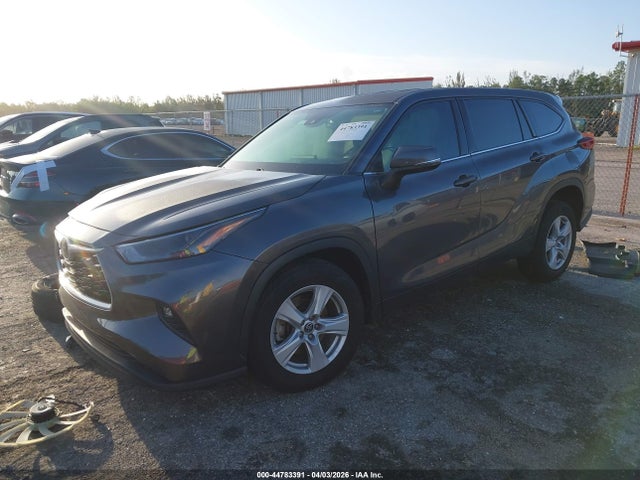 44783391 :رقم المزاد ، 5TDZZRAH7NS100185 vin ، 2022 Toyota Highlander Le مزاد بيع