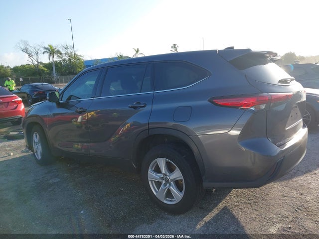 44783391 :رقم المزاد ، 5TDZZRAH7NS100185 vin ، 2022 Toyota Highlander Le مزاد بيع