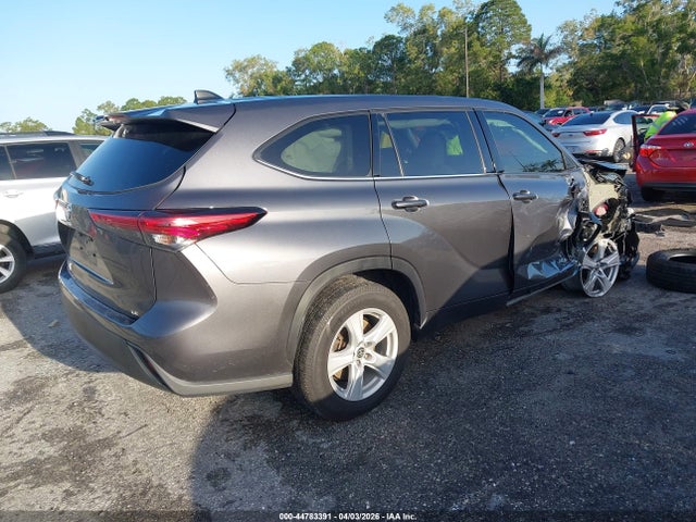 44783391 :رقم المزاد ، 5TDZZRAH7NS100185 vin ، 2022 Toyota Highlander Le مزاد بيع