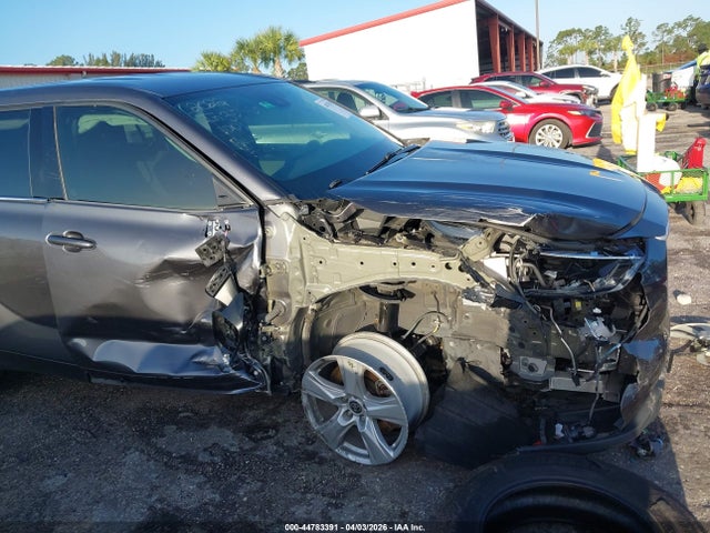 44783391 :رقم المزاد ، 5TDZZRAH7NS100185 vin ، 2022 Toyota Highlander Le مزاد بيع