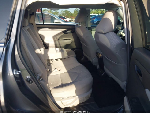 44783391 :رقم المزاد ، 5TDZZRAH7NS100185 vin ، 2022 Toyota Highlander Le مزاد بيع