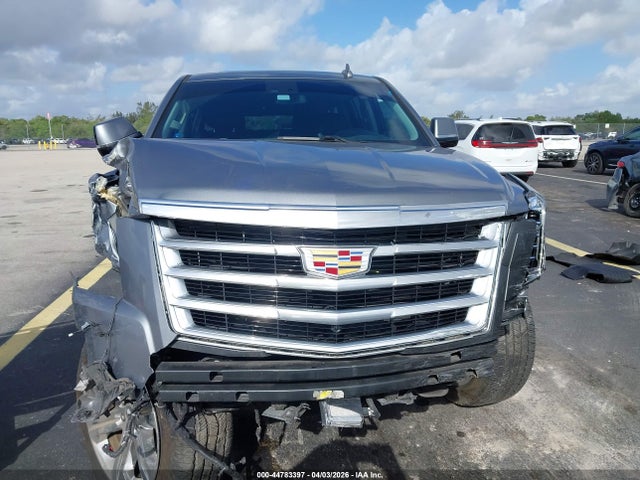 Продаж на аукціоні авто 2018 Cadillac Escalade Esv Premium Luxury, vin: 1GYS3JKJ7JR312156, номер лоту: 44783397