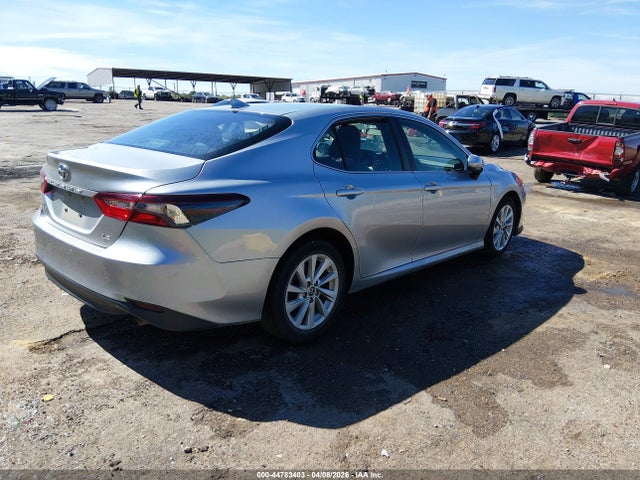 2022 Toyota Camry Le მანქანა იყიდება აუქციონზე, vin: 4T1C11AK1NU684357, აუქციონის ნომერი: 44783403