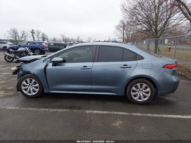 44783441 :رقم المزاد ، JTDEPMAE9MJ126747 vin ، 2021 Toyota Corolla Le مزاد بيع