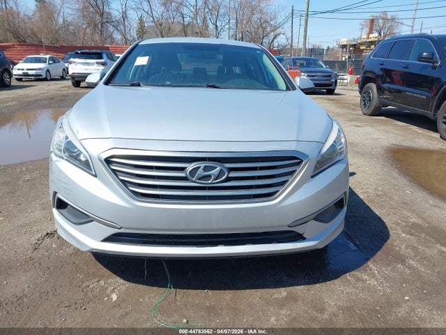 44783562 :رقم المزاد ، 5NPE24AF5HH552781 vin ، 2017 Hyundai Sonata Se مزاد بيع