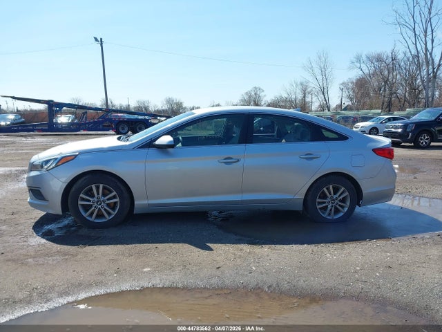 44783562 :رقم المزاد ، 5NPE24AF5HH552781 vin ، 2017 Hyundai Sonata Se مزاد بيع