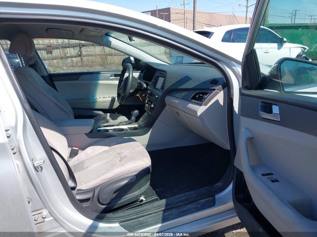 44783562 :رقم المزاد ، 5NPE24AF5HH552781 vin ، 2017 Hyundai Sonata Se مزاد بيع