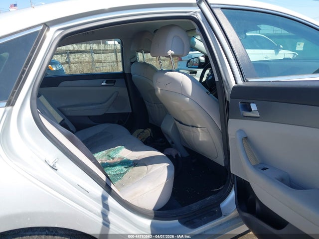 44783562 :رقم المزاد ، 5NPE24AF5HH552781 vin ، 2017 Hyundai Sonata Se مزاد بيع