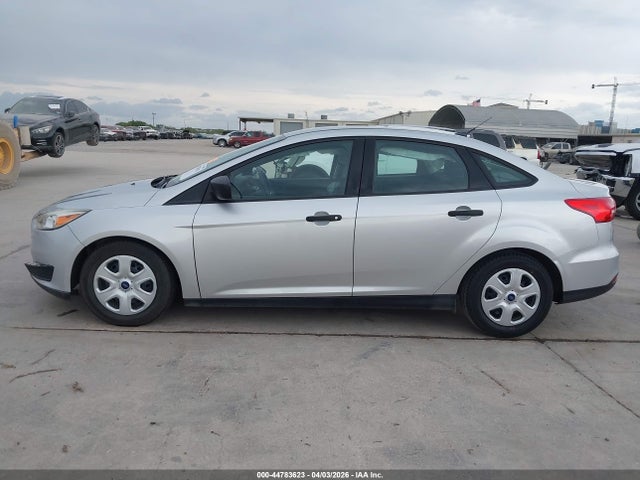 Ford FOCUS S 2017 1FADP3E22HL332658 Image 14