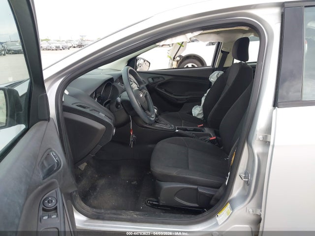 Ford FOCUS S 2017 1FADP3E22HL332658 Image 5
