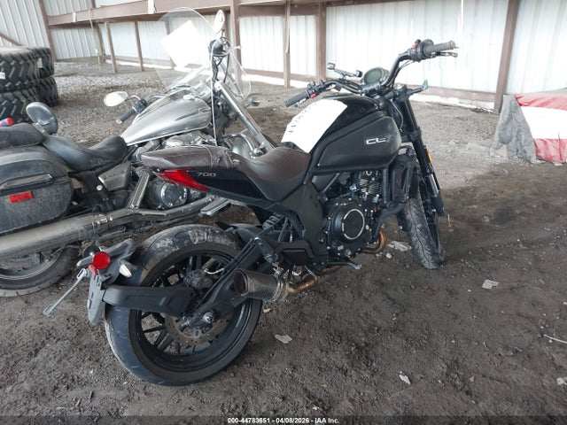 44783651 :رقم المزاد ، LCEPEWL19P6002554 vin ، 2023 Cf Moto 700 Cl-x مزاد بيع