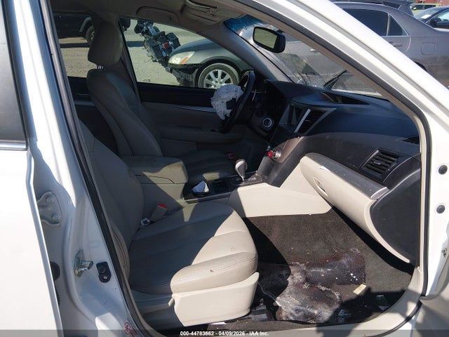 2011 Subaru Outback 2.5i Premium მანქანა იყიდება აუქციონზე, vin: 4S4BRCCC0B3436799, აუქციონის ნომერი: 44783662