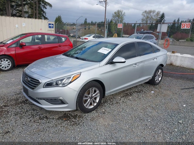 Hyundai SONATA SE 2015 5NPE24AF2FH012902 Image 2