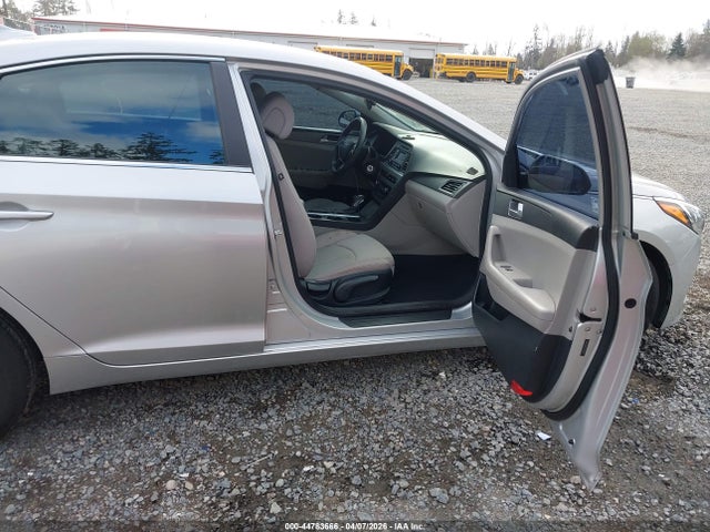 Hyundai SONATA SE 2015 5NPE24AF2FH012902 Image 5