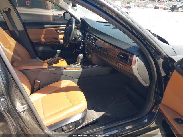 44783689 :رقم المزاد ، WBAPH7C54BE681824 vin ، 2011 Bmw 328i مزاد بيع