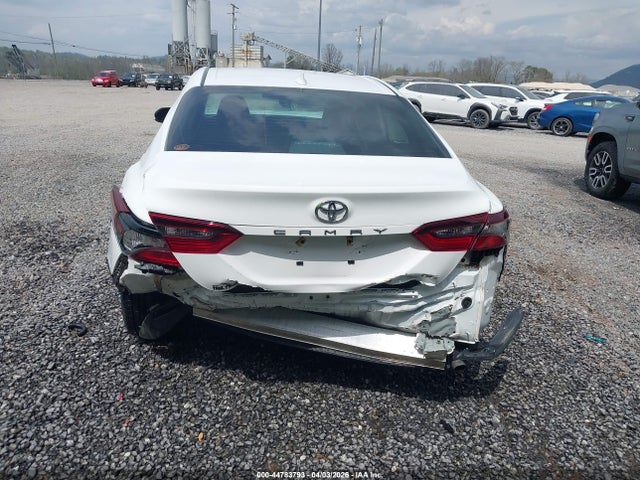Toyota CAMRY LE 2021 4T1C11AK2MU480231 Image 16