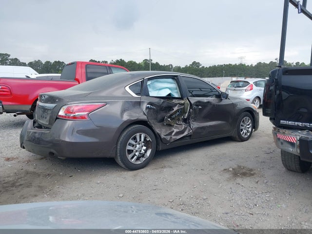 Nissan Altima 2.5 S 2015 1N4AL3AP7FC299458 Image 14