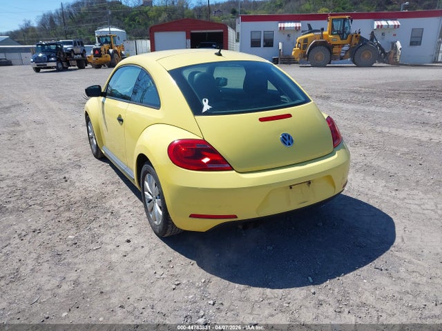 2015 VOLKSWAGEN BEETLE 3VWF17AT0FM607284 Photo 2