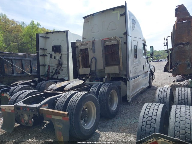 Продаж на аукціоні авто 2023 Freightliner New Cascadia 126, vin: 3AKJHHDR4PSUM2080, номер лоту: 44783896