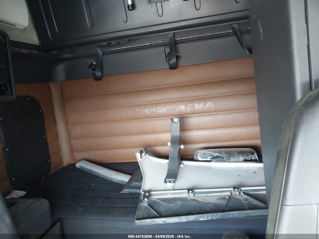Продаж на аукціоні авто 2023 Freightliner New Cascadia 126, vin: 3AKJHHDR4PSUM2080, номер лоту: 44783896