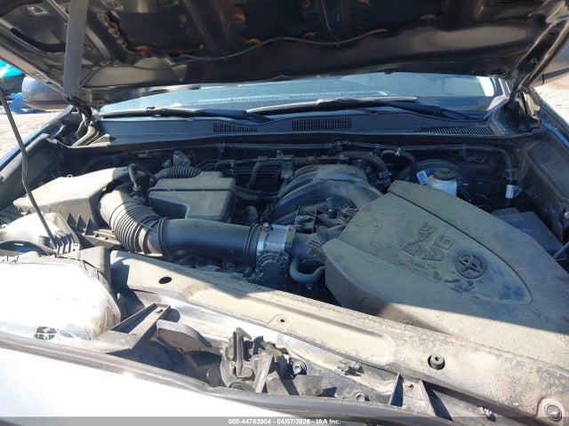 44783904 :رقم المزاد ، 3TMAZ5CN8LM115171 vin ، 2020 Toyota Tacoma Sr5 V6 مزاد بيع