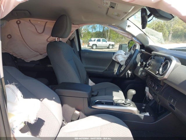 44783904 :رقم المزاد ، 3TMAZ5CN8LM115171 vin ، 2020 Toyota Tacoma Sr5 V6 مزاد بيع