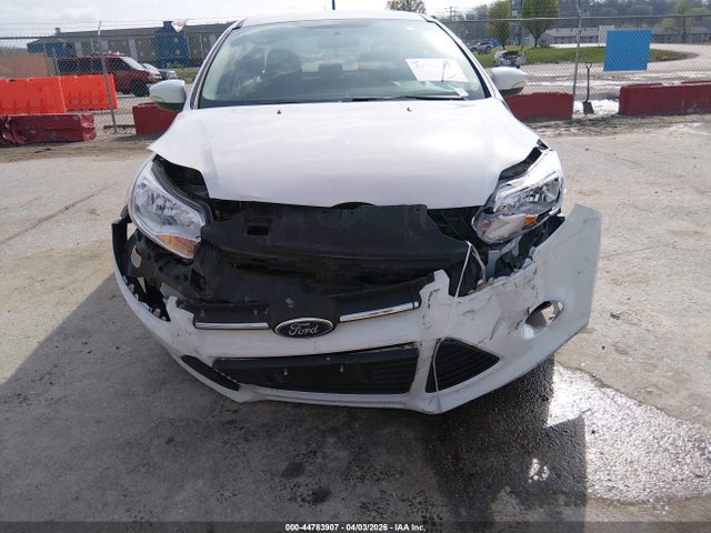 2014 Ford Focus Se მანქანა იყიდება აუქციონზე, vin: 1FADP3F2XEL452234, აუქციონის ნომერი: 44783907