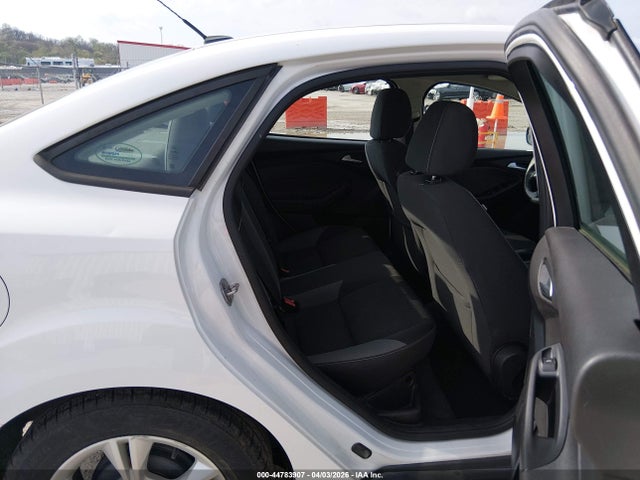 2014 Ford Focus Se მანქანა იყიდება აუქციონზე, vin: 1FADP3F2XEL452234, აუქციონის ნომერი: 44783907