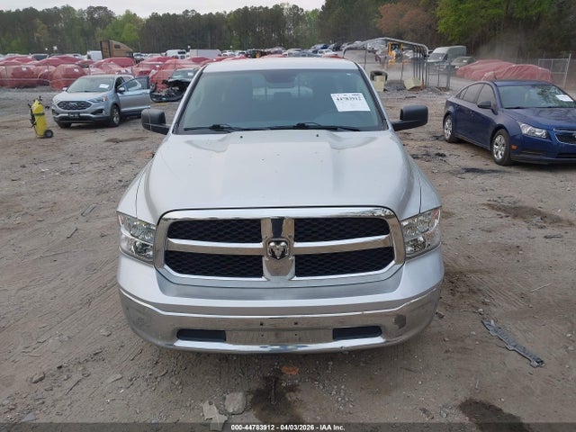 1C6RR6GG8JS303785 RAM 1500 Slt 4x2 6&#039;4 Box