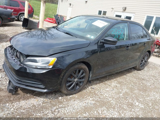 44783938 :رقم المزاد ، 3VWD17AJ4FM353486 vin ، 2015 Volkswagen Jetta 1.8t Se مزاد بيع