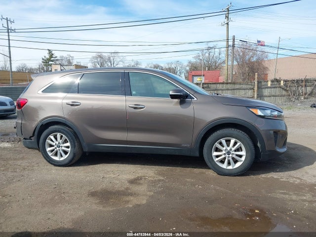 2019 Kia Sorento 2.4l Lx მანქანა იყიდება აუქციონზე, vin: 5XYPGDA38KG514590, აუქციონის ნომერი: 44783944