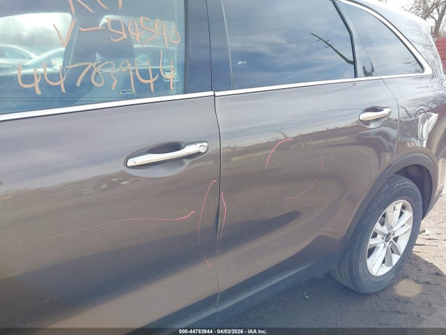 2019 Kia Sorento 2.4l Lx მანქანა იყიდება აუქციონზე, vin: 5XYPGDA38KG514590, აუქციონის ნომერი: 44783944