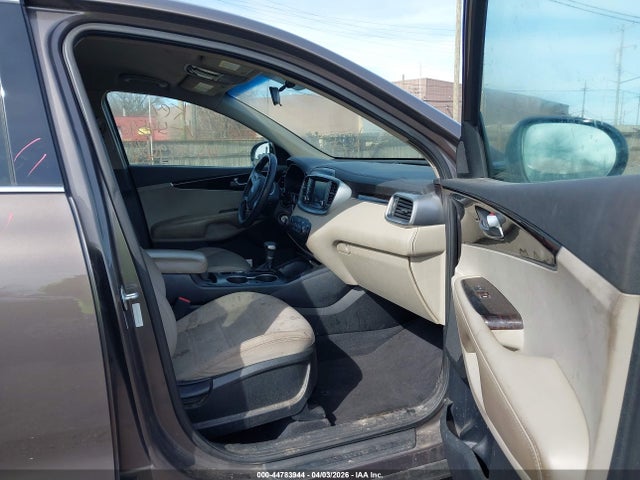 2019 Kia Sorento 2.4l Lx მანქანა იყიდება აუქციონზე, vin: 5XYPGDA38KG514590, აუქციონის ნომერი: 44783944