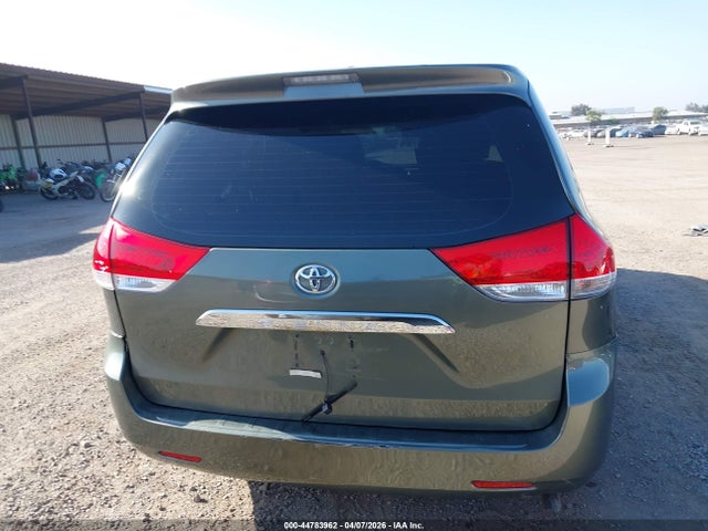 5TDZK3DC8ES467369 Toyota Sienna L V6 7 Passenger