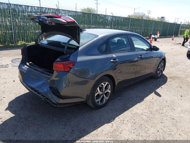 3KPF24AD2ME306515 KIA Forte Lxs
