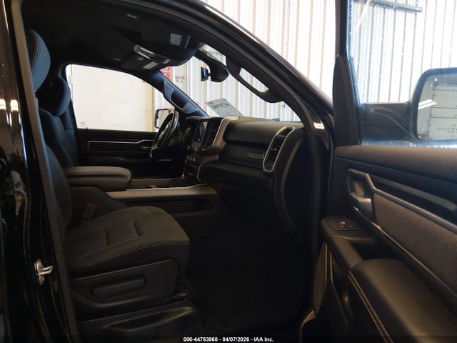 2019 RAM 1500 1C6RRFFG8KN818495 Photo 4