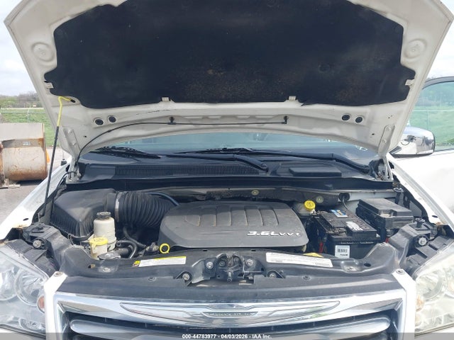 2012 Chrysler Town & Country Touring-l მანქანა იყიდება აუქციონზე, vin: 2C4RC1CG7CR244932, აუქციონის ნომერი: 44783977