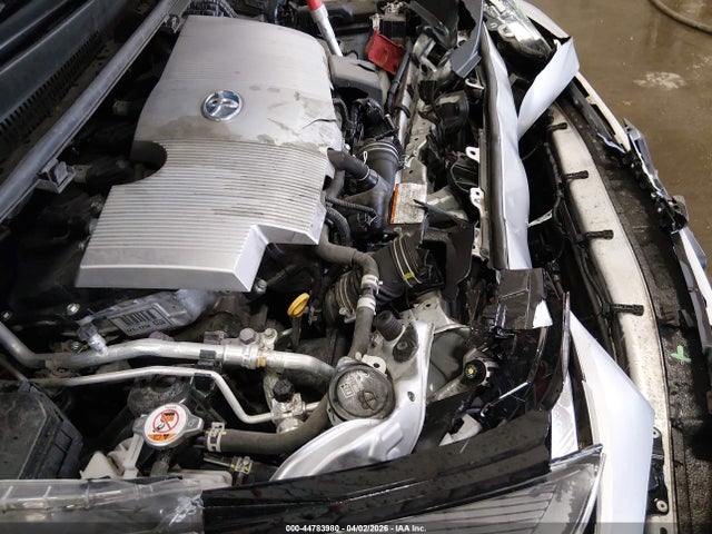 JTDL9MFU6N3037113 Toyota Prius Le Awd-e