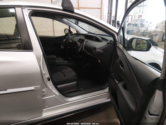 JTDL9MFU6N3037113 Toyota Prius Le Awd-e