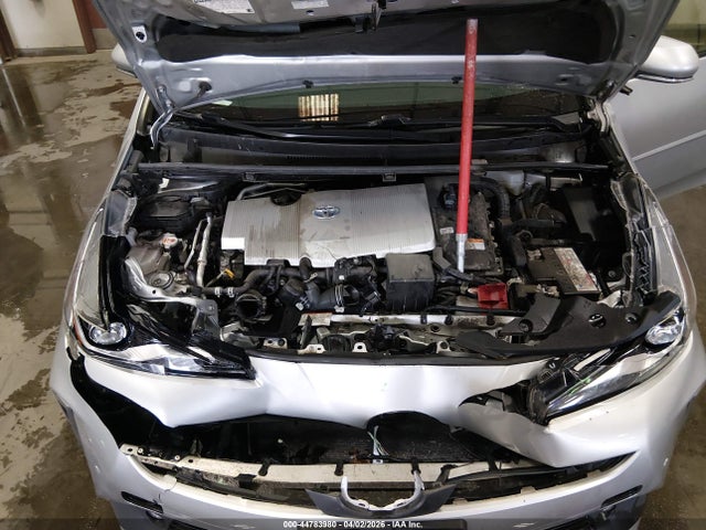 JTDL9MFU6N3037113 Toyota Prius Le Awd-e