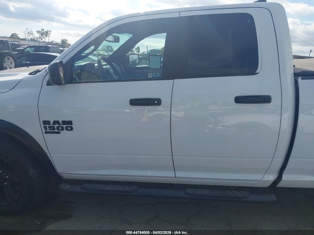 1C6RR7GG8MS547186 RAM 1500 Classic Warlock 4x4 6&#039;4 Box