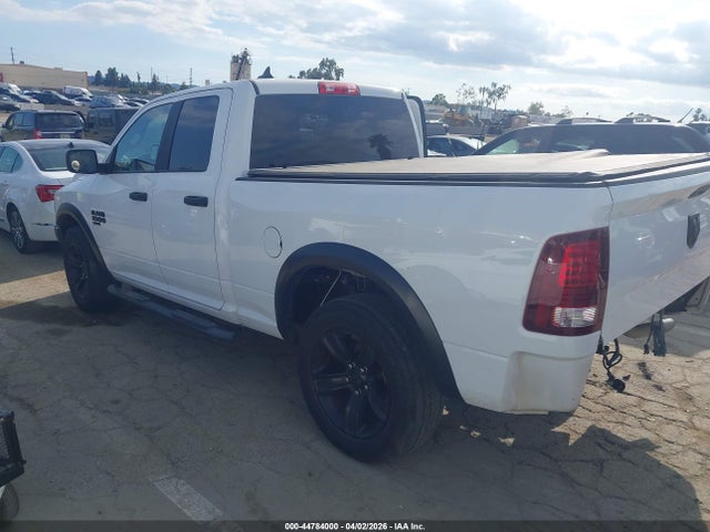 1C6RR7GG8MS547186 RAM 1500 Classic Warlock 4x4 6&#039;4 Box