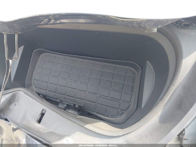 7SAYGDEE0NF426308 Tesla Model Y Long Range Dual Motor All-wheel Drive