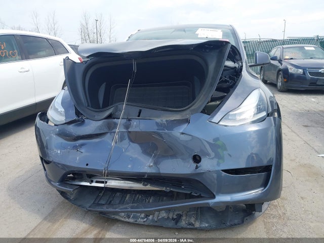 7SAYGDEE0NF426308 Tesla Model Y Long Range Dual Motor All-wheel Drive