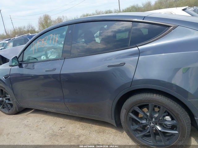 7SAYGDEE0NF426308 Tesla Model Y Long Range Dual Motor All-wheel Drive