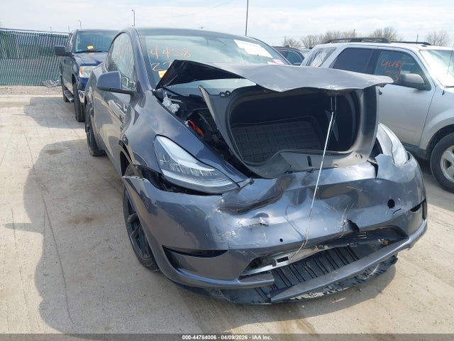 7SAYGDEE0NF426308 Tesla Model Y Long Range Dual Motor All-wheel Drive