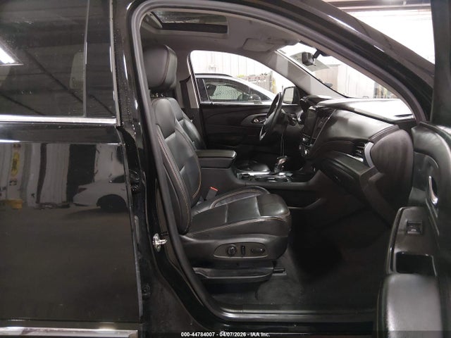 Продажа на аукционе авто 2021 Chevrolet Traverse Awd Premier, vin: 1GNEVKKW4MJ254595, номер лота: 44784007
