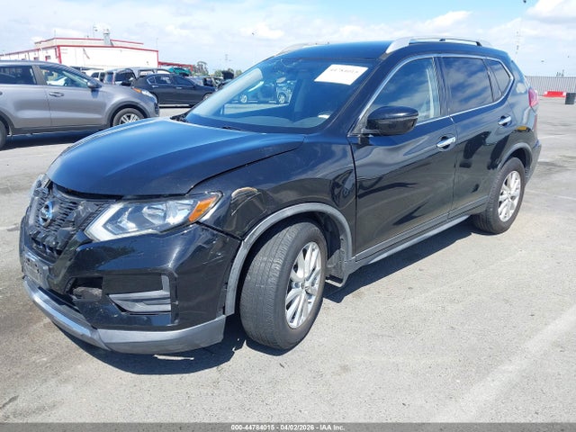 Nissan ROGUE SV 2017 JN8AT2MT8HW130701 Image 2