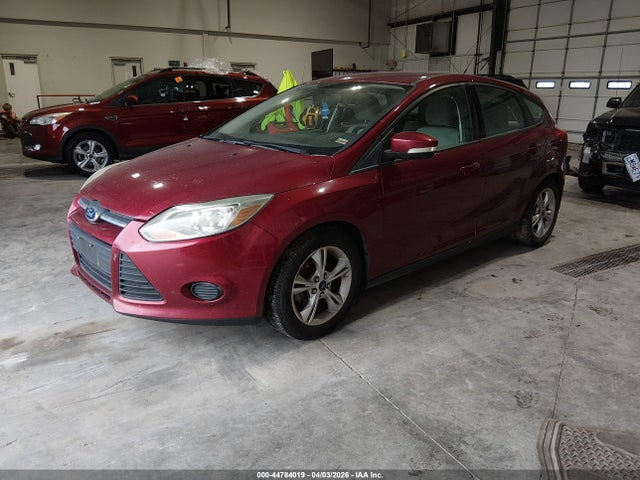 Ford FOCUS SE 2014 1FADP3K26EL373570 Image 2