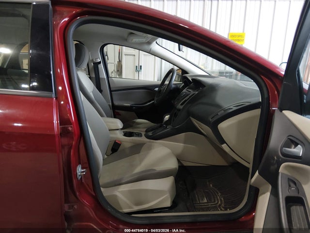 Ford FOCUS SE 2014 1FADP3K26EL373570 Image 5